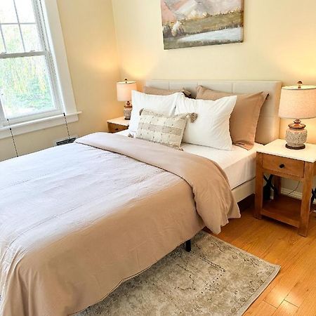 Villa 7 Mins Drive To Yale, Large Fenced Yard New Haven Exterior foto