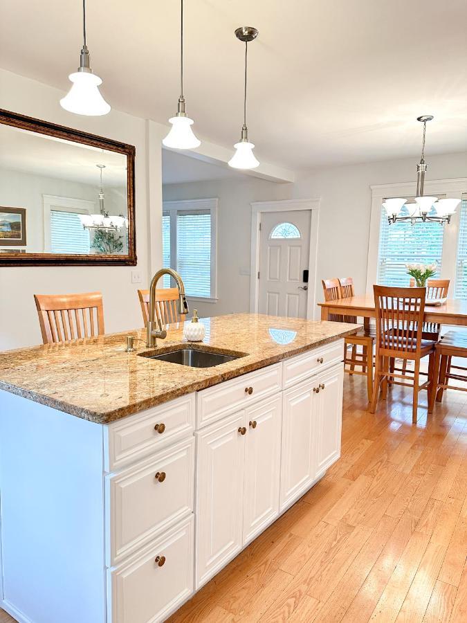 Villa 7 Mins Drive To Yale, Large Fenced Yard New Haven Exterior foto