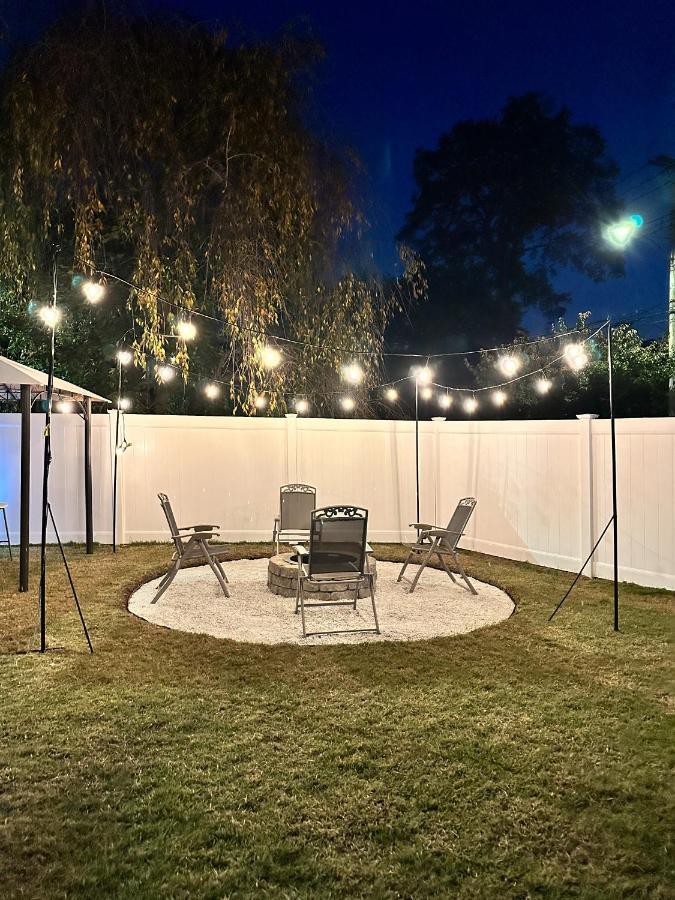Villa 7 Mins Drive To Yale, Large Fenced Yard New Haven Exterior foto