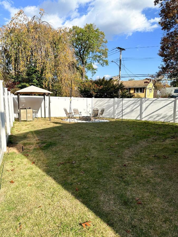 Villa 7 Mins Drive To Yale, Large Fenced Yard New Haven Exterior foto
