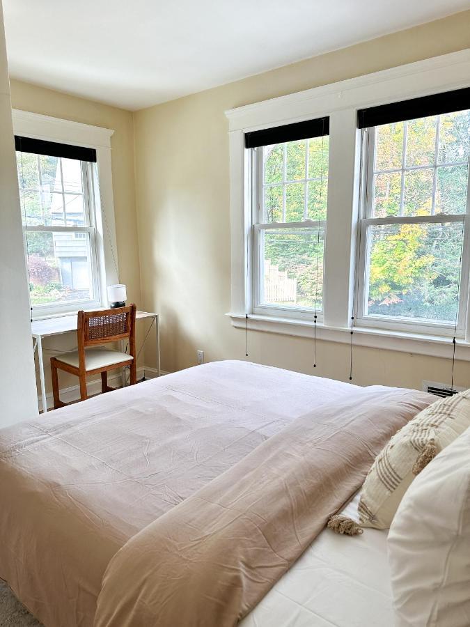 Villa 7 Mins Drive To Yale, Large Fenced Yard New Haven Exterior foto